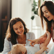 É POSSÍVEL GERAR UM BEBÊ COM A PARTICIPAÇÃO ATIVA DAS DUAS MÃES? - Clinifert Clinica Reprodução Humana Florianópolis