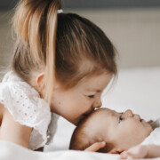 Mais de 13 milhões de bebês gerados por FIV