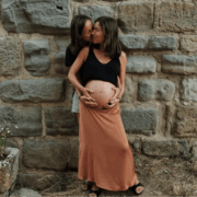 Entenda como casais homoafetivos femininos podem formar família com reprodução assistida, FIV, inseminação e gestação compartilhada. - Clinica de reprodução humana Florianópolis